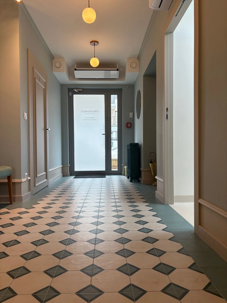 Gallery photo